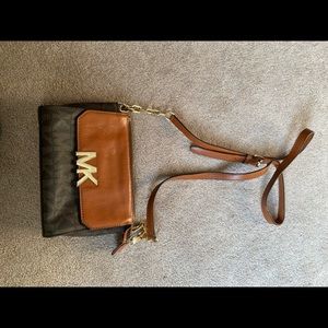 Micheal Kors crossbody